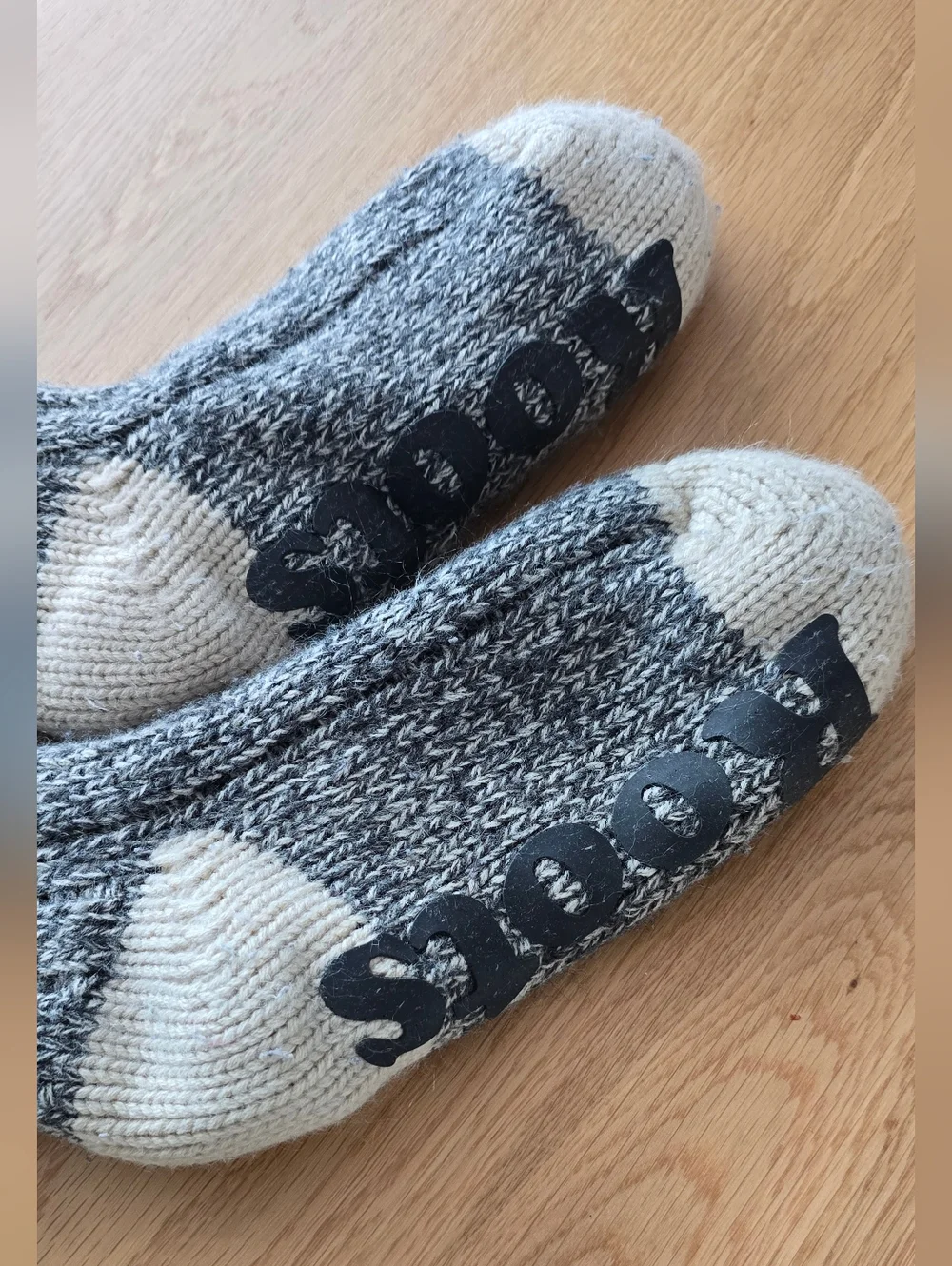Roots Gray Marled Crew Slipper Socks with Cream Accents and Red Stripes - Picture 2 of 6